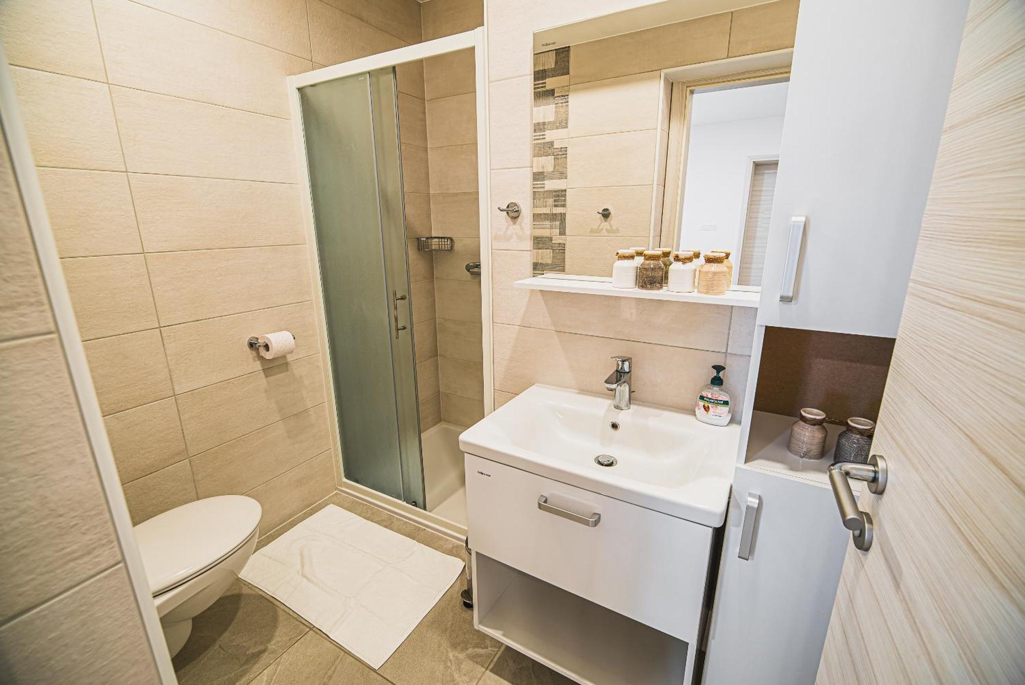 Gotar Apartment With Garden Kobarid Bagian luar foto