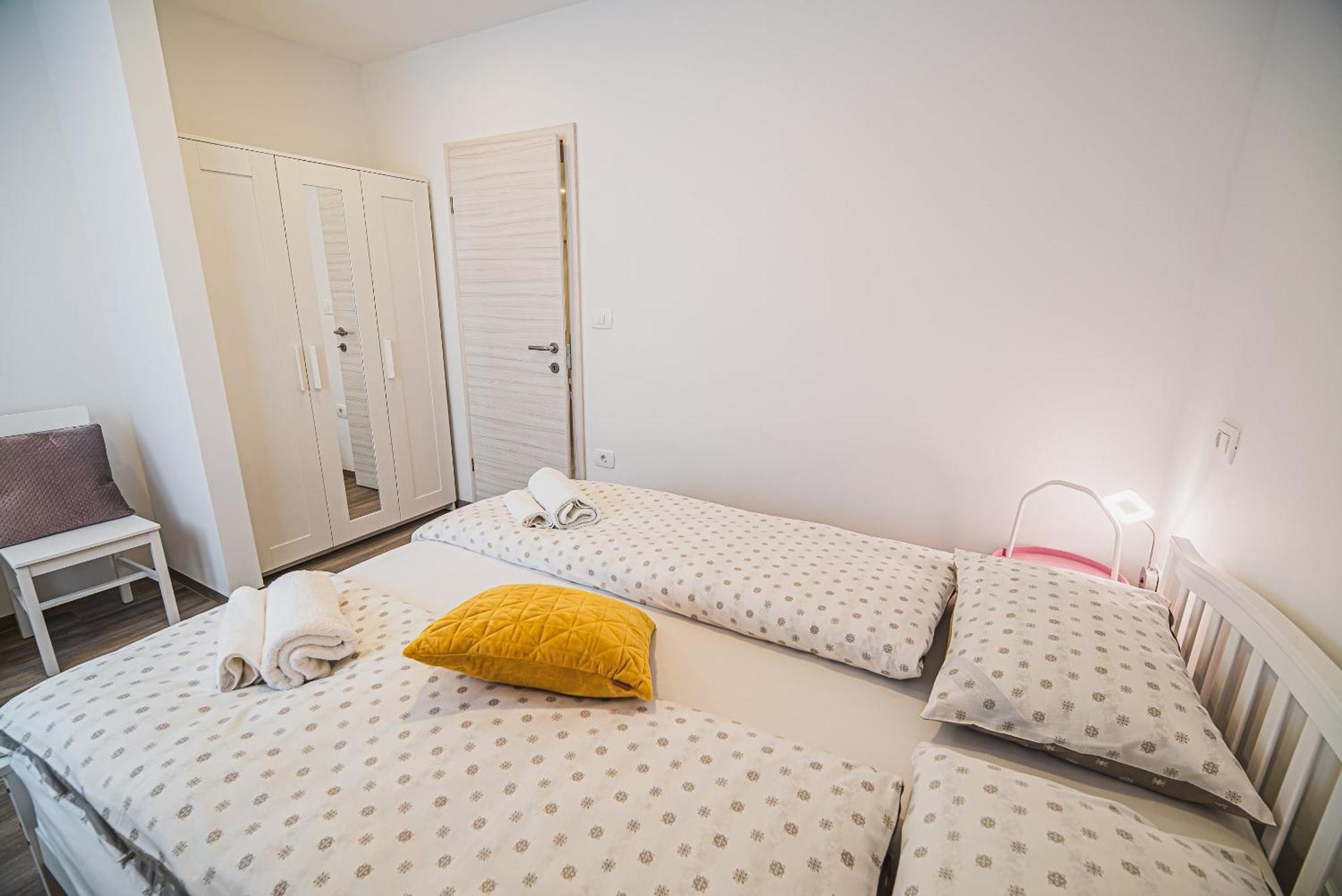 Gotar Apartment With Garden Kobarid Bagian luar foto