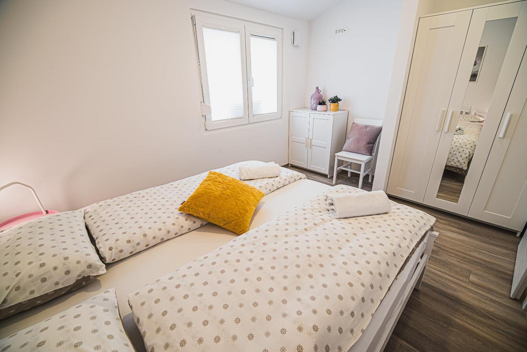 Gotar Apartment With Garden Kobarid Bagian luar foto