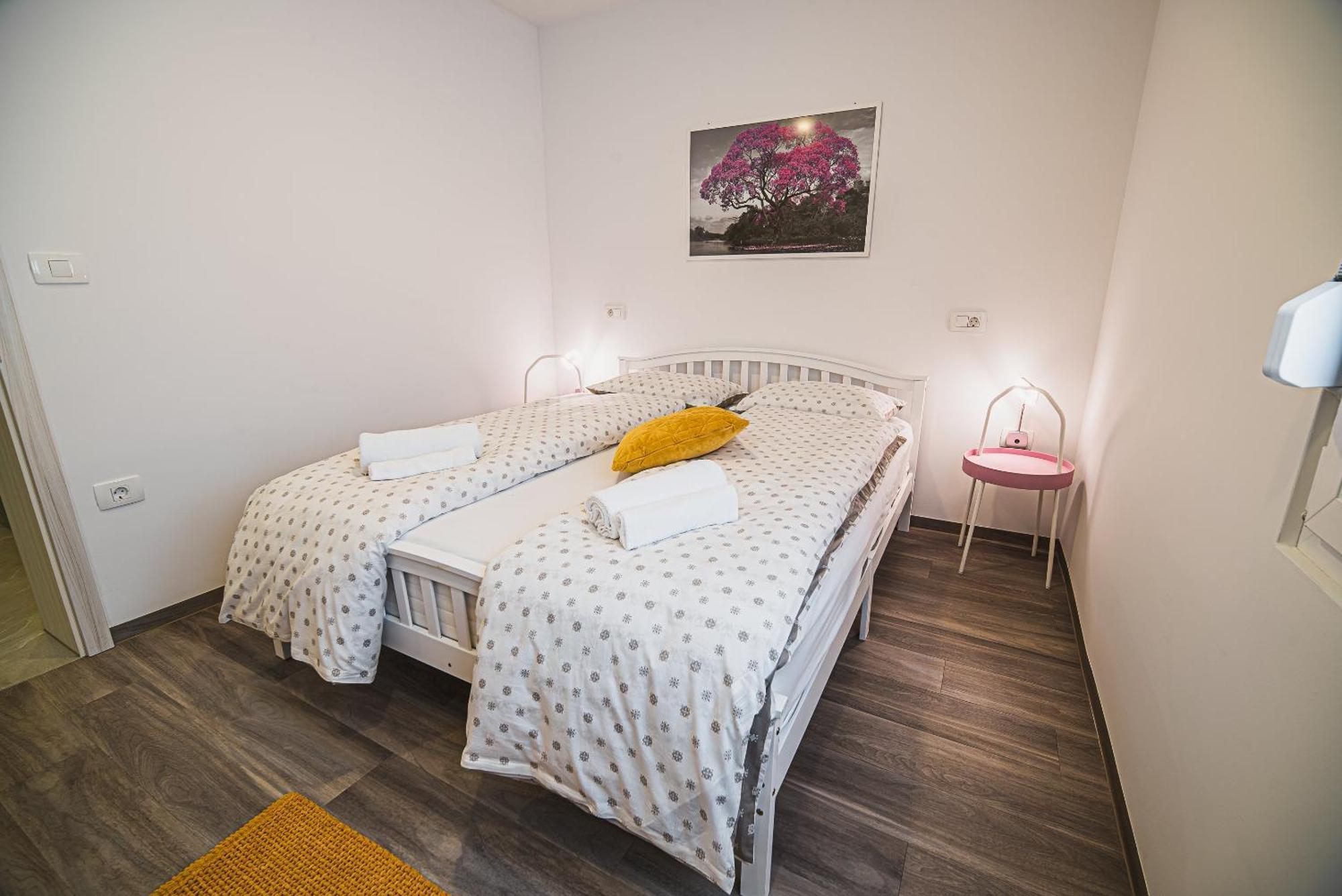 Gotar Apartment With Garden Kobarid Bagian luar foto